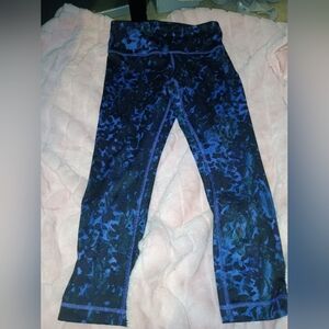 Lululemon Alectica Cropped Black Blue Leggings 4